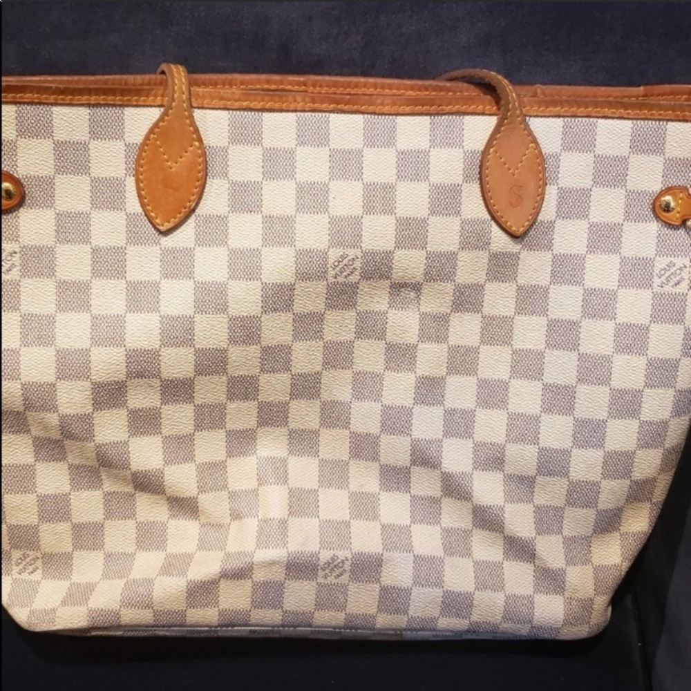 SOLD - Picture 4 of 5
